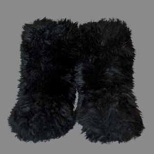RARE UGG FLUFF MOMMA BLACK BOOTS SIZE 6
